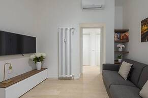 Milan Royal Suites & Luxury Apartments