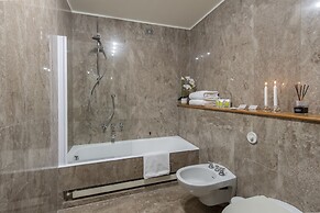 Milan Royal Suites & Luxury Apartments