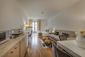 Milan Royal Suites & Luxury Apartments