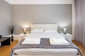 Milan Royal Suites & Luxury Apartments