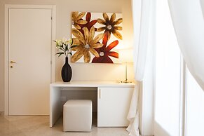 Milan Royal Suites & Luxury Apartments