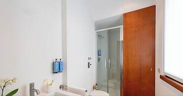 Milan Royal Suites & Luxury Apartments