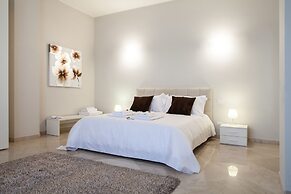 Milan Royal Suites & Luxury Apartments