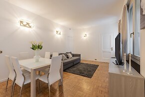 Milan Royal Suites & Luxury Apartments