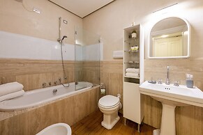 Milan Royal Suites & Luxury Apartments