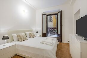 Milan Royal Suites & Luxury Apartments
