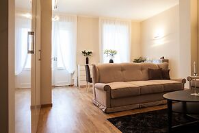 Milan Royal Suites & Luxury Apartments