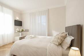 Milan Royal Suites & Luxury Apartments