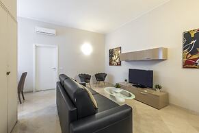 Milan Royal Suites & Luxury Apartments