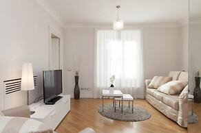 Milan Royal Suites & Luxury Apartments