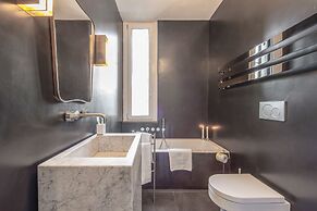 Milan Royal Suites & Luxury Apartments