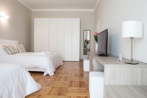 Milan Royal Suites & Luxury Apartments