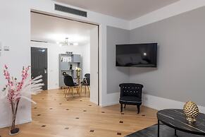 Milan Royal Suites & Luxury Apartments