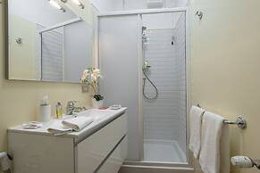 Milan Royal Suites & Luxury Apartments