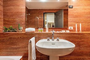 Milan Royal Suites & Luxury Apartments