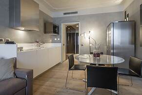 Milan Royal Suites & Luxury Apartments
