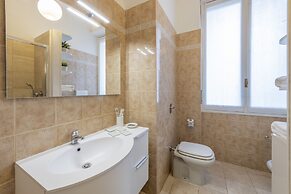 Milan Royal Suites & Luxury Apartments