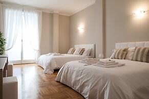 Milan Royal Suites & Luxury Apartments