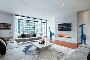 Benviar Tonson Residence