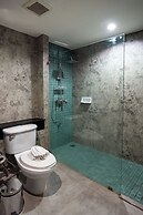 Benviar Tonson Residence