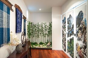 Benviar Tonson Residence