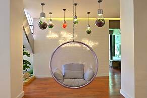 Benviar Tonson Residence