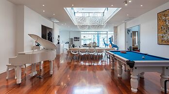 Benviar Tonson Residence