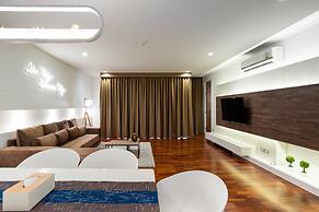 Benviar Tonson Residence