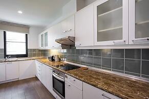 Benviar Tonson Residence