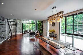 Benviar Tonson Residence