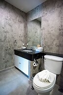 Benviar Tonson Residence