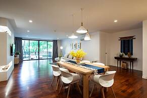 Benviar Tonson Residence