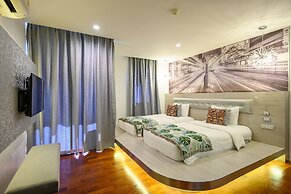 Benviar Tonson Residence