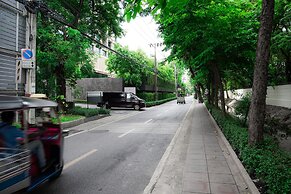 Benviar Tonson Residence