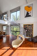 Benviar Tonson Residence