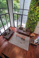 Benviar Tonson Residence