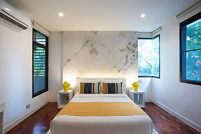 Benviar Tonson Residence