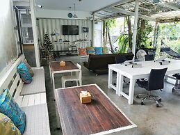Glur Hostel