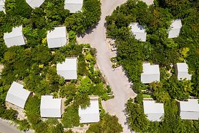 Kokomo Botanical Resort - Caribbean Family Cottages