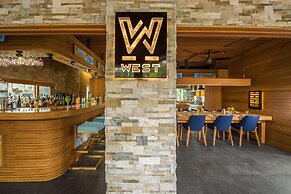 Kokomo Botanical Resort - Caribbean Family Cottages