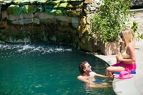 Kokomo Botanical Resort - Caribbean Family Cottages