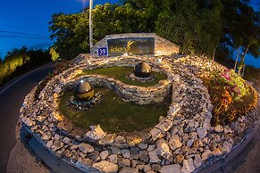 Kokomo Botanical Resort - Caribbean Family Cottages