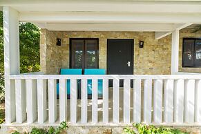 Kokomo Botanical Resort - Caribbean Family Cottages