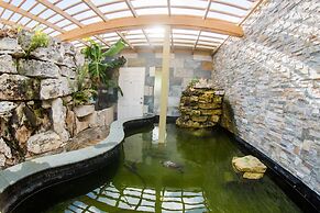 Kokomo Botanical Resort - Caribbean Family Cottages