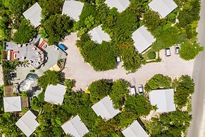 Kokomo Botanical Resort - Caribbean Family Cottages