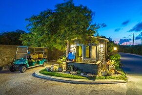 Kokomo Botanical Resort - Caribbean Family Cottages