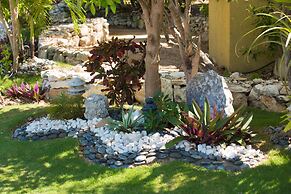 Kokomo Botanical Resort - Caribbean Family Cottages