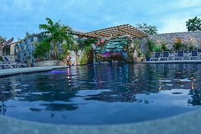 Kokomo Botanical Resort - Caribbean Family Cottages