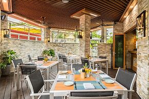 Kokomo Botanical Resort - Caribbean Family Cottages