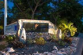Kokomo Botanical Resort - Caribbean Family Cottages